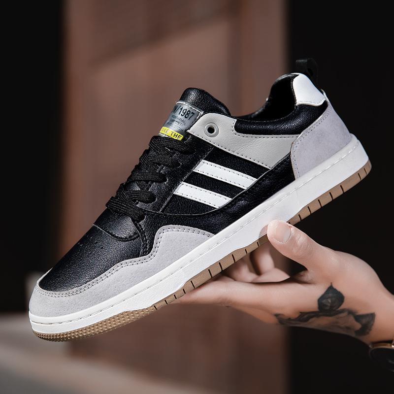 2024 Nuove Scarpe Vulcanizzate da Uomo Traspiranti Casual Scarpe da Barca Comode Pigre Scarpe Piatti Retro con Lacci Tenis Masculino Sneakers