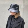 Cappelli a secchiello in pelle verniciata di nicchia Nuovi unisex Parasole Semplici Traspiranti Bicolore Versatili Moda Personale Cappelli da pescatore