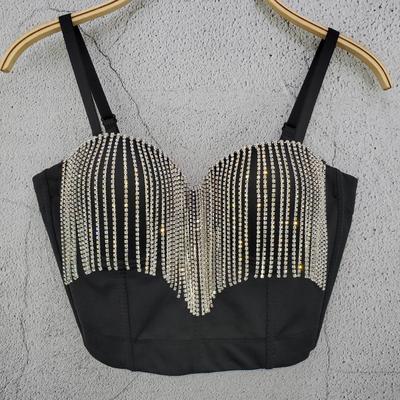 Mit Diamanten besetzte Fransenketten-Körperbetonendes Rückenfreies Kleines Tanktop Designorientiertes Kurzarm-Sommer-Schlankheitsoberteil Trendige Camisoles & Tanktops
