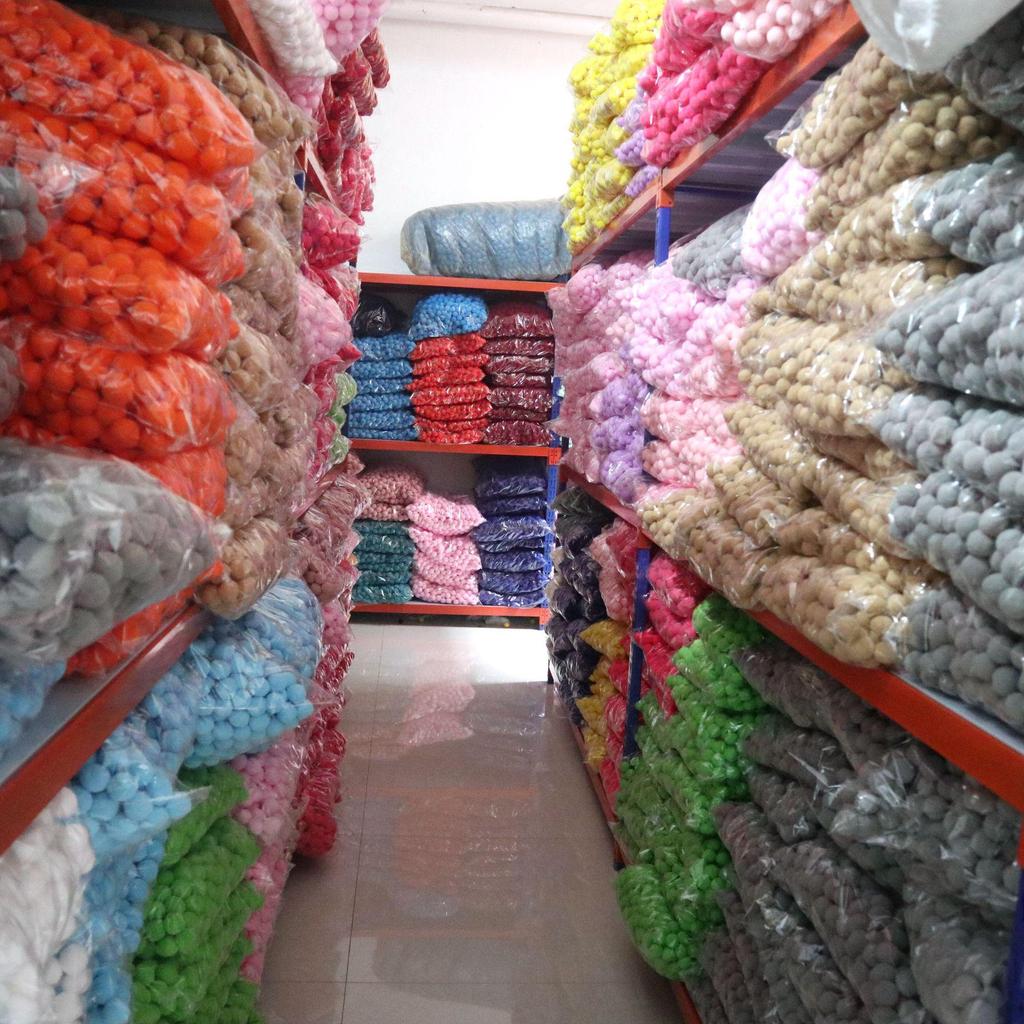 In Stock: High Elasticity Fluffy Polyester Hairball for DIY Handmade Clothing Accessories