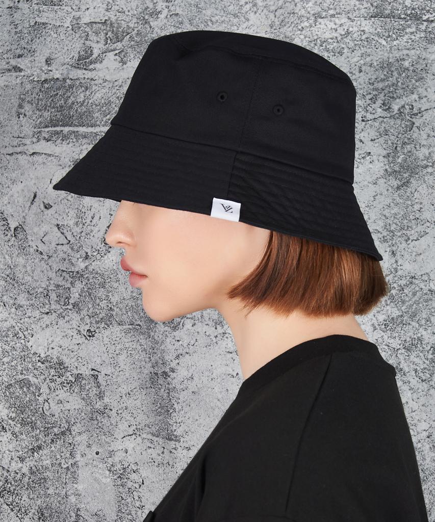 Bajal Monogram Label Color Bucket Hat Black