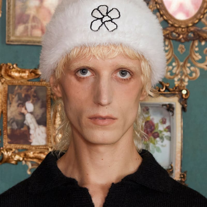 

UNALLOYED FLOWER FUR BEANIE / IVORY FREE