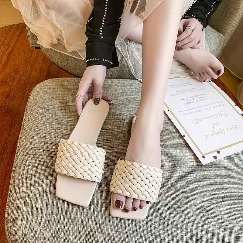 

Тапочки женские летние 2024 года, новый односложный плетеный пояс, легкие женские классные тапочки, ленивая пляжная обувь 42