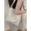 Retro Large-capacity Bag, Fashionable Commuting Bucket Bag, Versatile Crossbody Bag