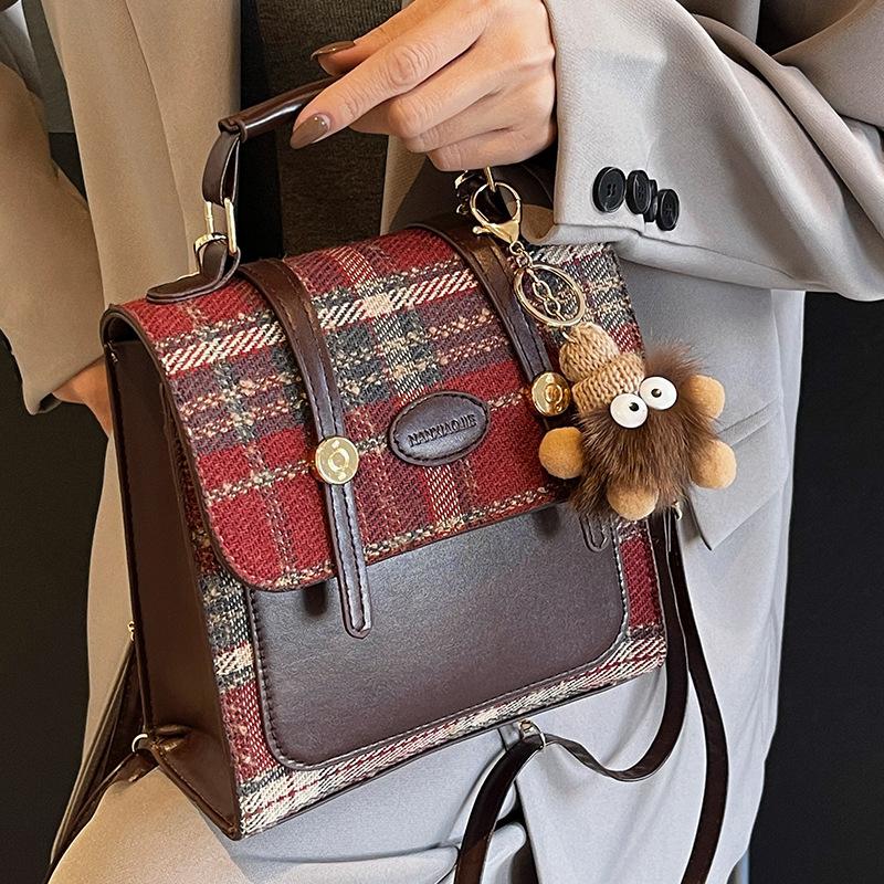 British Style Casual Backpack for Women New Fashion Handbag for Students Versatile Travel Travel Backpack