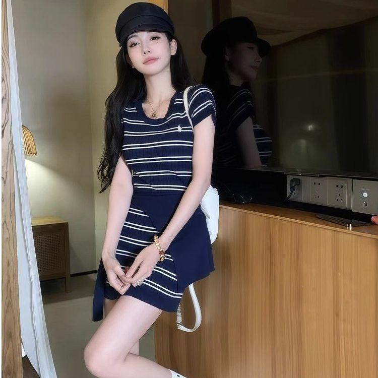 Pure Sensual and Sexy Knitted Short-sleeved Dress for Women, Summer Slimming and Figure-hugging Striped Short Skirt