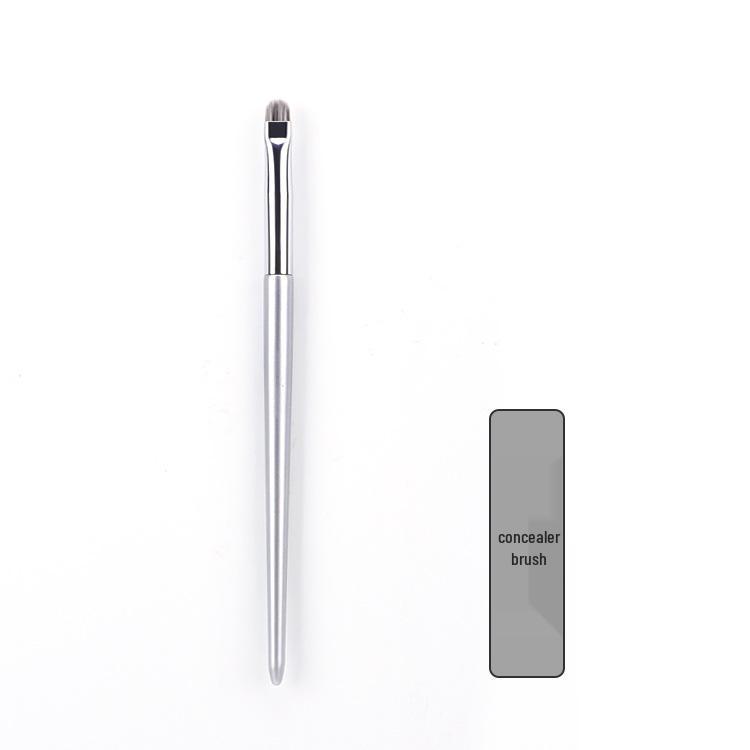 Moonlight Silver 12-Piece Makeup Brush Set: Super Soft Imitation Snow Fox Hair for Powder, Contour, and Eyeshadow.