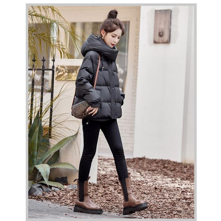 Fashionable Short Down Cotton Coat with Hood and Bread Shape for Women In Winter