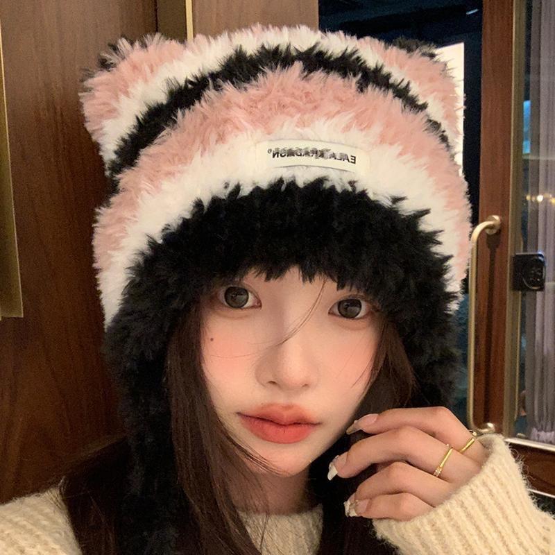 Mångsidig koreansk randig stickad vintermössa med fluffigt öronvärmare