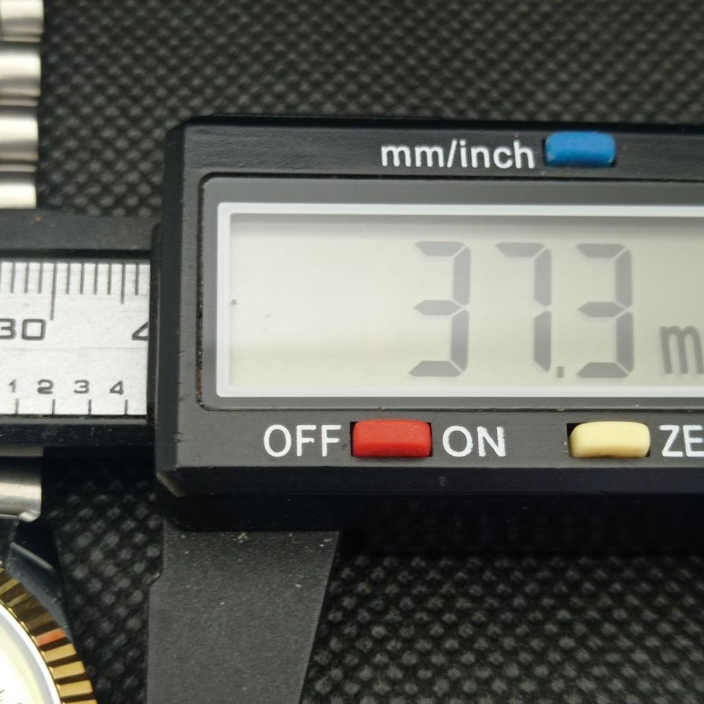 USED SEIKO 5 AUTOMATIC JAPAN MENS RARE GOLDEN MOVEMENT WATCH 575a-a304725-2 SKU575a-a304725