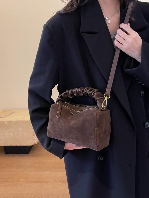 Borsa a tracolla/spalla in camoscio arricciato minimalista retrò Inverno 2025