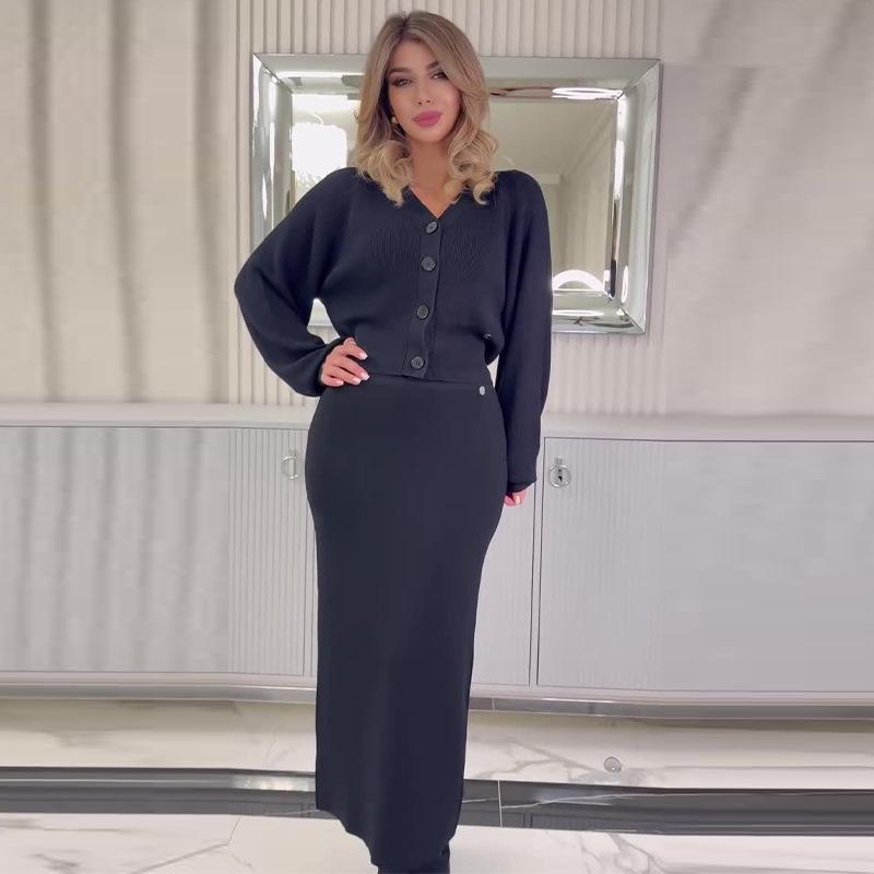 2024 Autumn Women's Slim Knit Top & Hip-Wrapping Long Skirt Two-Piece Set