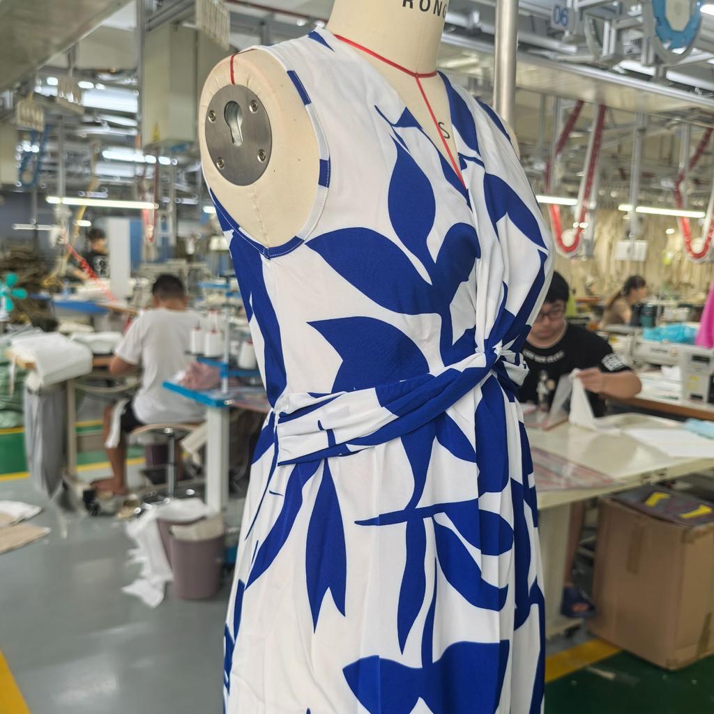 2025 Women's Summer Sleeveless Long Dress Leaf Print Knot Irregular Design Fashion Mid-Calf Length Casual Party Dress