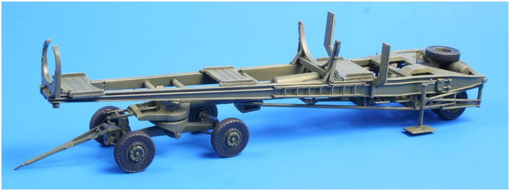 Special Hobby German Rocket Trailer with Lifting Equipment Plastic Model SHA7212 1/72 V-2