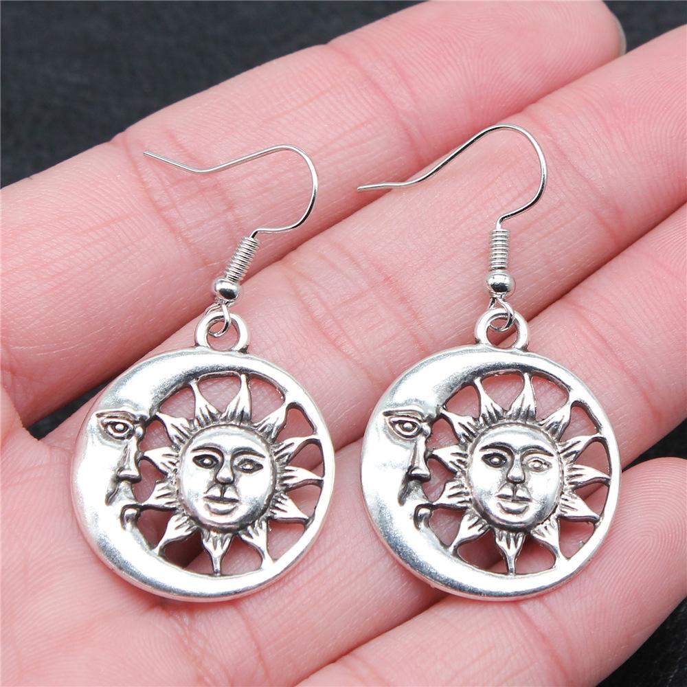 Vintage Sunflower Dangel Earrings for Women Sun Moon National Style Ethnic Style Pendant Earrings Creative Design Ear Jewelry