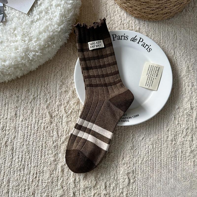 Fall and Winter Children's Cotton Moisture-Wicking Breathable Elastic Mid-Calf Socks Soft and Comfortable with Wooden Ear Decorations