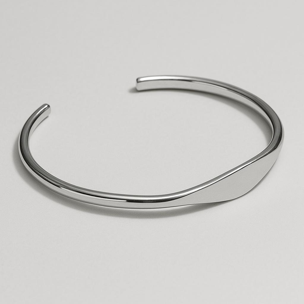 Mark-4 Waxing Moon Bangle