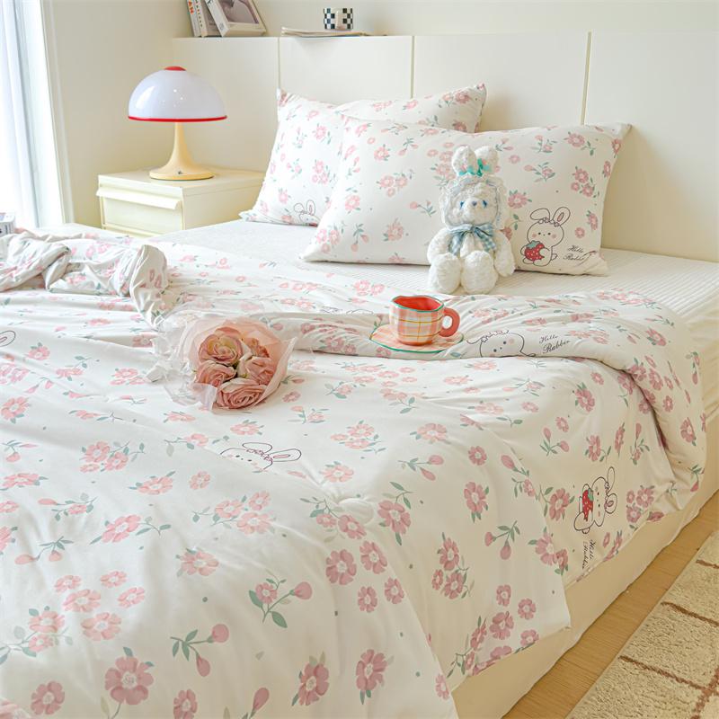 Garden Florals Pattern Quilt Summer Air Conditioning Thin Comforter Cute Rabbit Printed Soft Quilted Quilt for Kids Boys Girls
