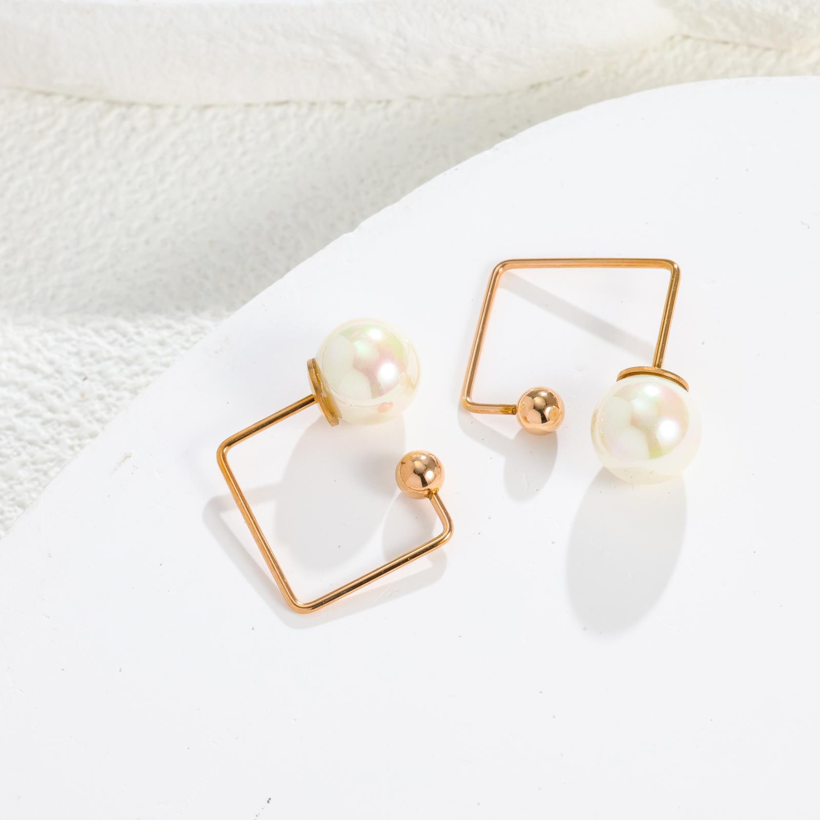 Xiaoxiangfeng Japanese and Korean Elegant Pearl Square Earrings Rose Gold Stud Earrings Niche High Color Retention