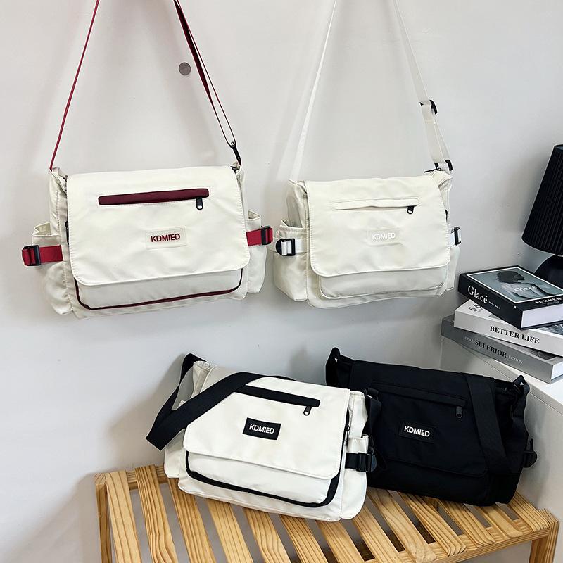 Casual Nylon Crossbody Bag Large Capacity Messenger Bag Adjustable Strap Shoulder Bag for Women Daily Commute Bag Student Retro Versatile Mailman Bag