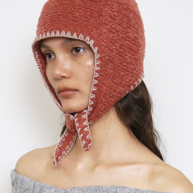 

Шапка-бини авиатор BOHO с вышивкой Polysooem, кирпично-красная ONE