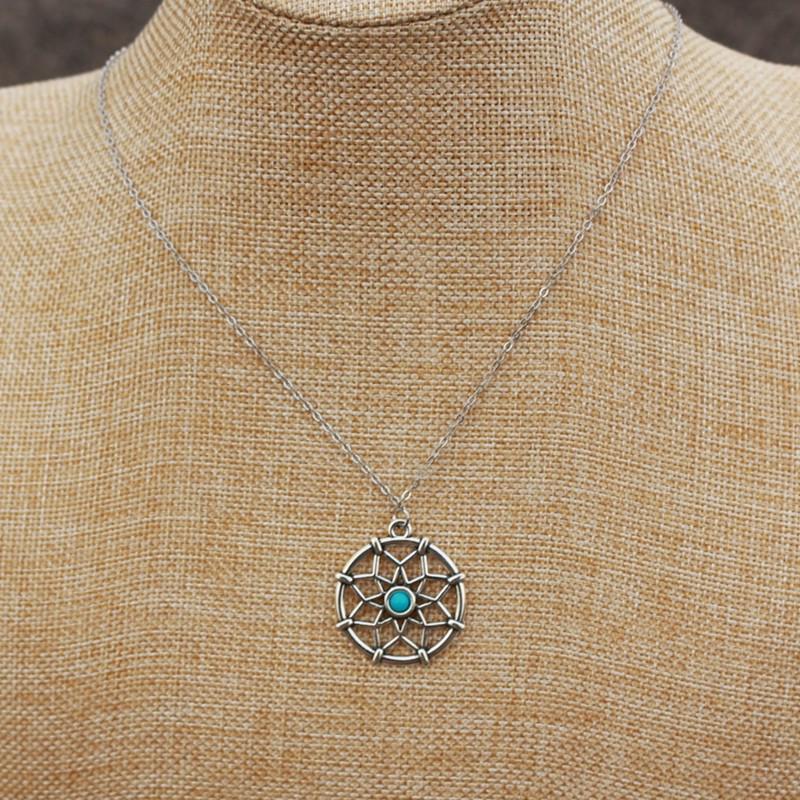 Korean Ethnic Flower Pendant Clavicle Necklace - Simple, Stylish Jewelry Accessory
