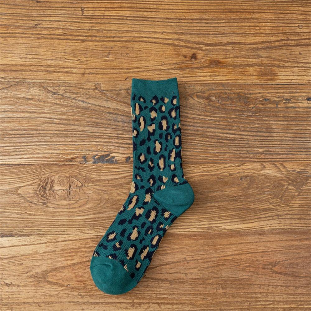 Christmas Gifts Comfortable Retro Breathable Harajuku Women Socks Skateboard Socks Leopard Print