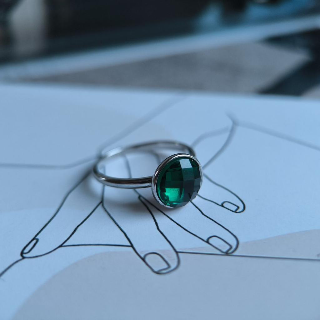 Серебряное кольцо с фианитами, вес изделия 2,88 гр (60002285)