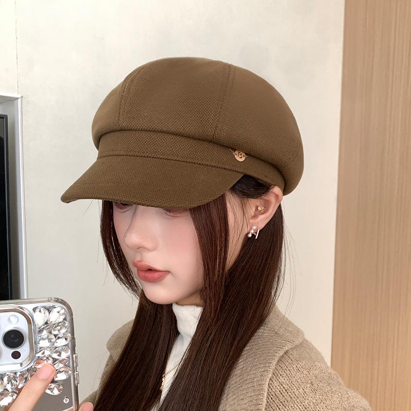 Autumn and Winter New Letter Octagonal Hat Japanese Literary Retro All Match Painter Beret Big Head Duck Tongue Hat