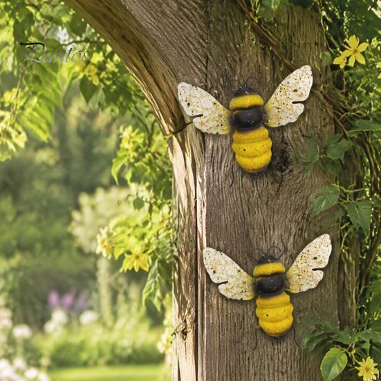Decorative Bee for Fence 2PCS 3D Metal Wall Art Decor, Iron Sculpture Hanging Garden Yard Ornament, Weatherproof Outdoor Decor Patio Whimsical