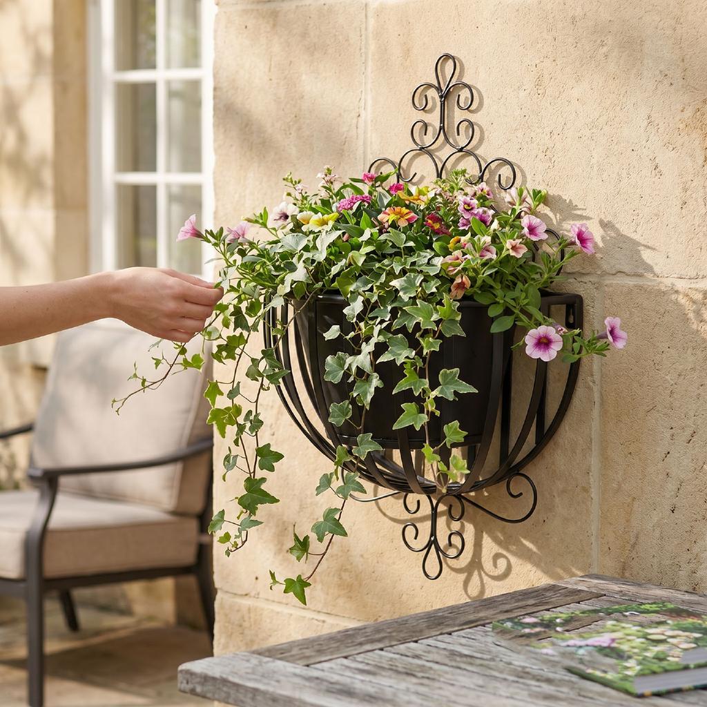 Iron Wall Hanging Flower Basket Decorative Space Saving Vintage Iron Hanging Baskets for Outdoor Black