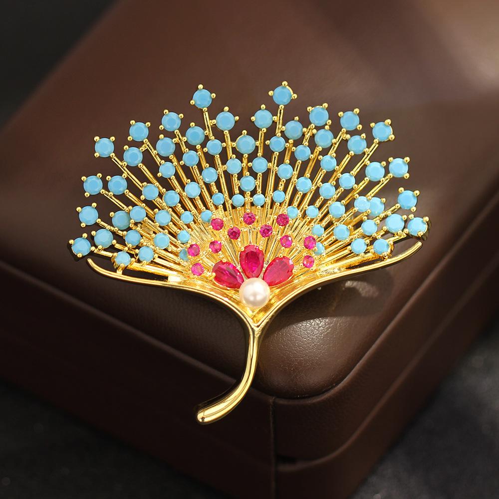 

Heavy Industry High-grade Blue Zircon Inlaid Ginkgo Biloba Brooch Light Luxury Retro Imitation Pearl Leaf Pin Coat Accessories