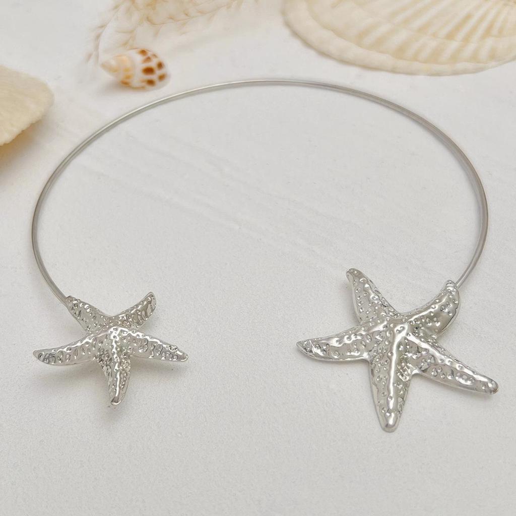 Bohemian Holiday Seestern-Legierungshalsband, kreative personalisierte stereoskopische Blumenhalskette, Nischendesign, Meeresreise mit Damenschmuck