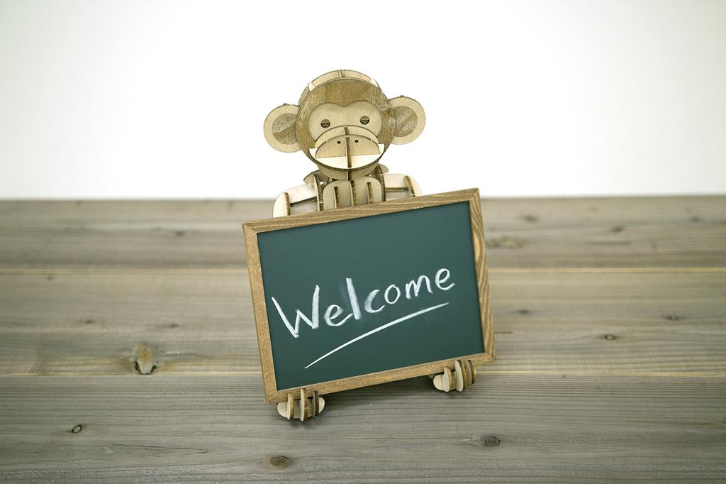 Living Monkey Ki-gu-mi Multi-Stand