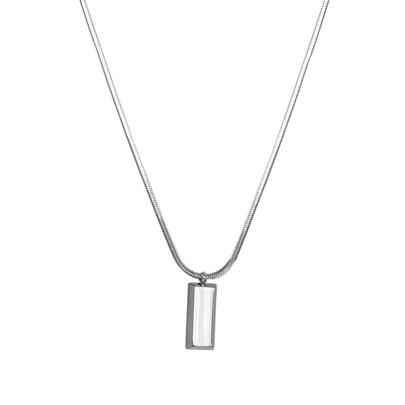 Collier simple en forme de brique argentée pour homme et femme, chaîne de clavicule légère et luxueuse, style hip-hop