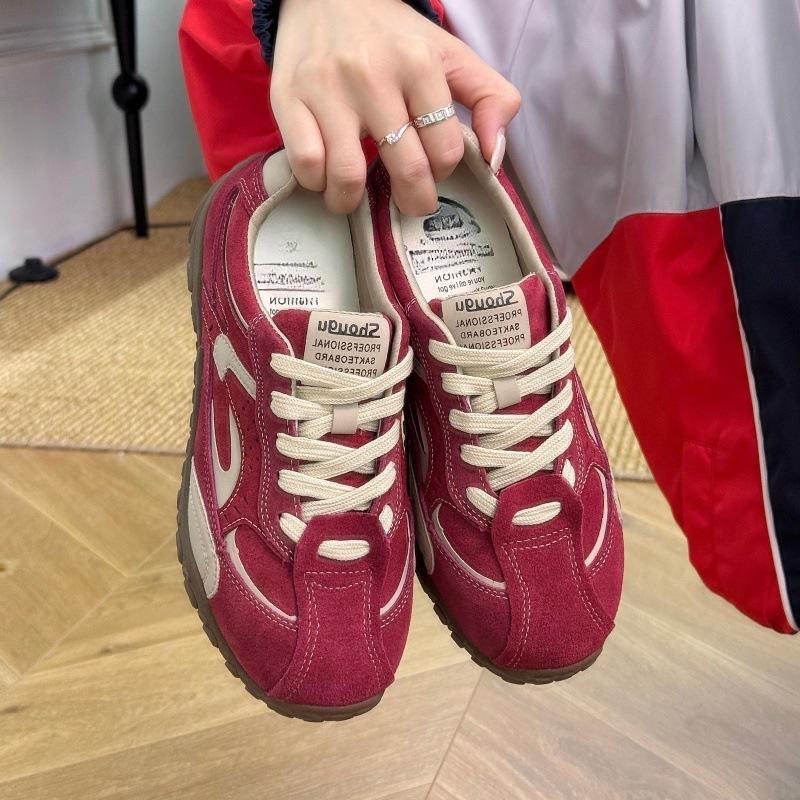 Retro Outdoor Anti-velvet Leather Burgundy German Training Shoes Women's 2025 New Versatile Casual Sports Hiking Shoes Forrest Gump Board Shoes