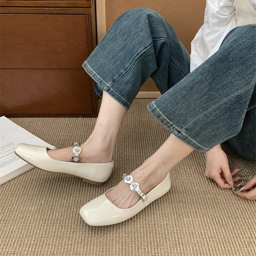 ~ British Patent Leather Versatile Mary Jane Shoes One-word Buckle Light Mouth Square Head Single Shoes Thick Heel Small Leather Shoes