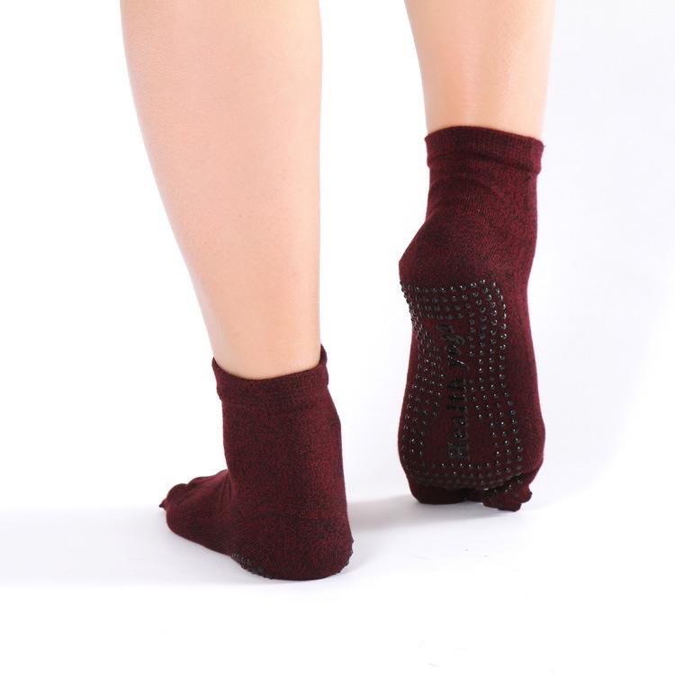 

Комбинированные мужские носки для йоги из хлопка, профессиональные, нескользящие, с раздельным носком, с пятью пальцами, для спортивных тренировок, прыжков на батуте, бокса, бега One Size темно-красного