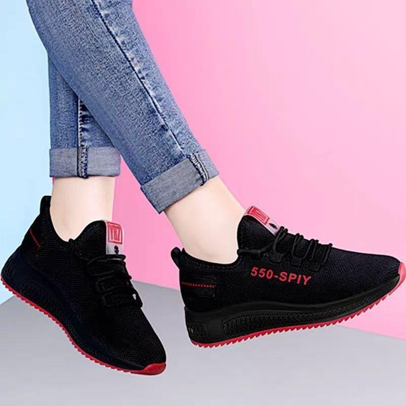 New old Beijing cloth shoes walking shoes soft sole non-slip mother sneakers breathable mesh shoes women's fashion casual shoes