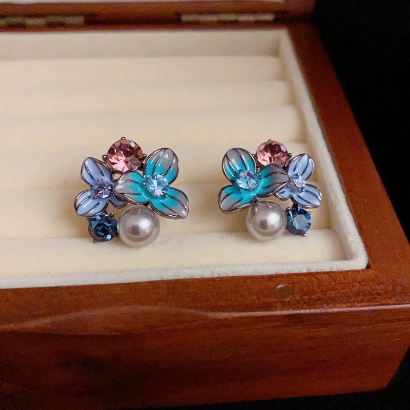 Dripping oil flower pearl stud earrings fashionable exquisite earrings light luxury high sense versatile earrings women