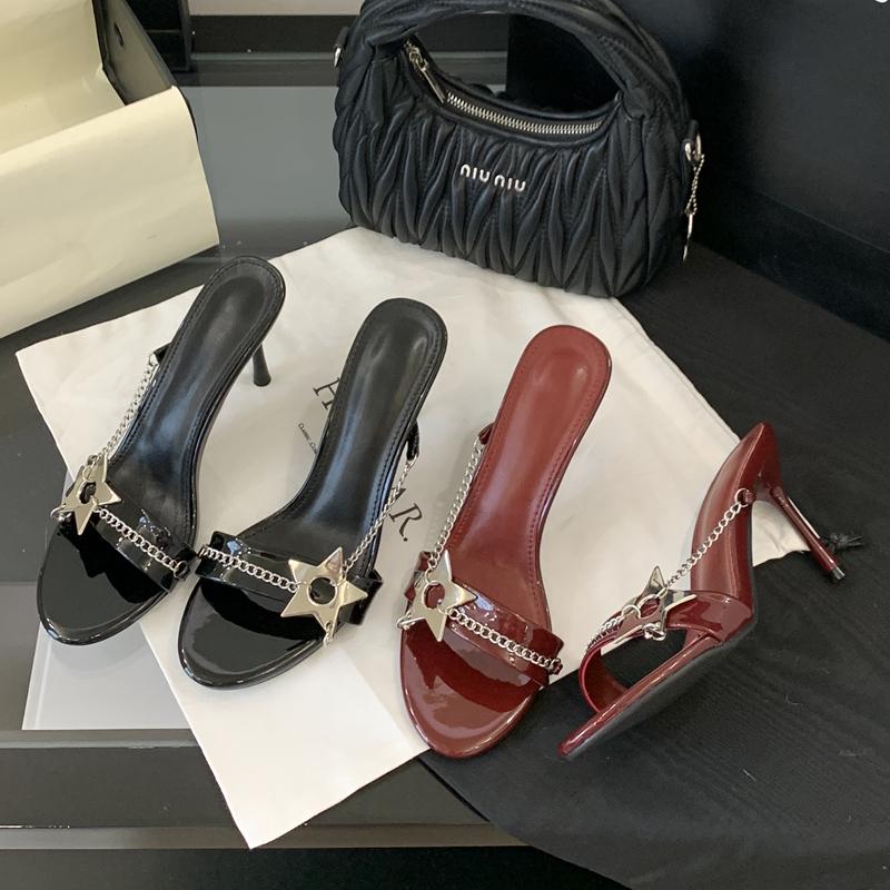 Divat SUOJIALUN 2025 Nyári Új Márka Női Papucs Divat Nyitott Orrú Belecsúszós Női Elegáns Papucsok Fém Csat Vékony Magassarkú Pumpák