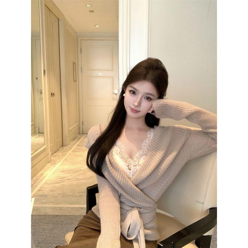 Kumikumi Pure Desire Style V-neck Lace Lace Lace Long sleeve Knit Women clothes Autumn Chic Age-Reducing Chic Top