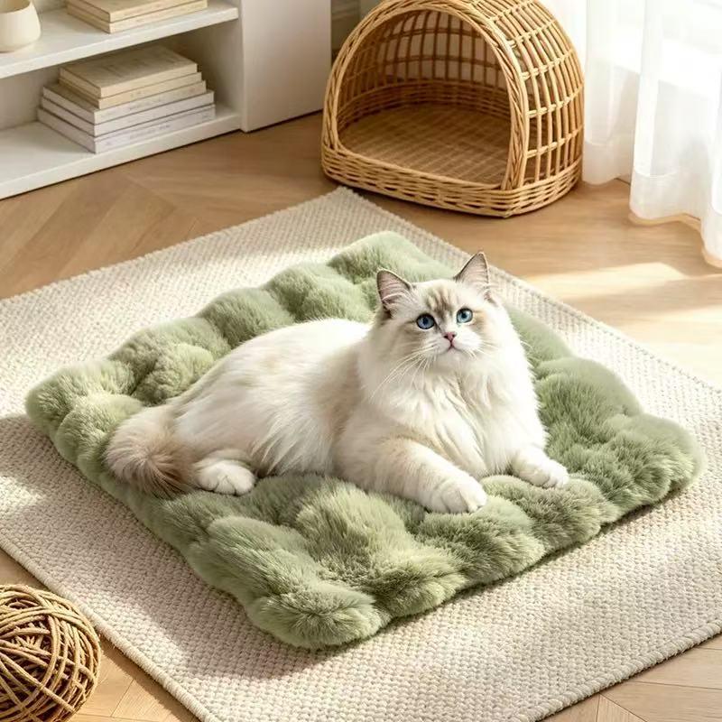 Cozy Plush Cat & Dog Nest: Thickened Autumn/Winter Mat for Warm Sleeping