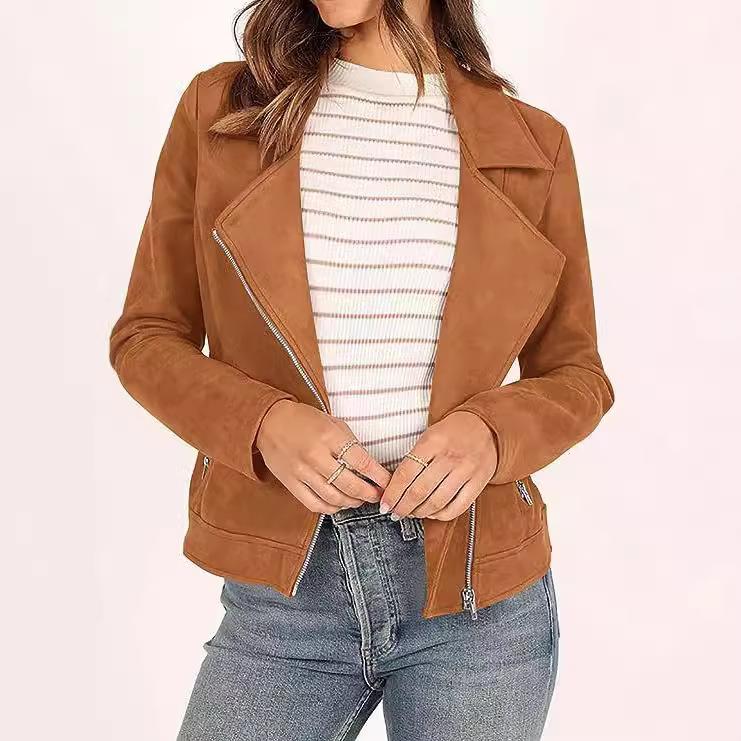 

Женская короткая байкерская куртка из искусственной замши разных цветов S коричневый