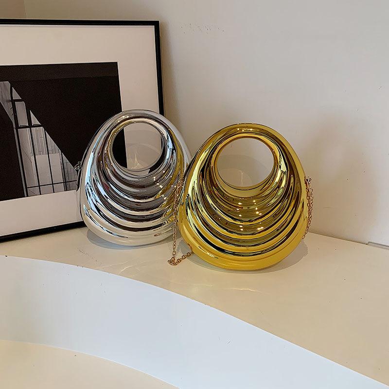 Akrylová taška 2025 nová evropská a americká móda lesklá taška přes rameno ins dámská řetízková kosočtvercová společenská taška tide