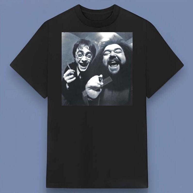 Funny Tee 2026 Harry Potter Hagrid Smoking Shirt Gift for Friends All Size S-4XL S