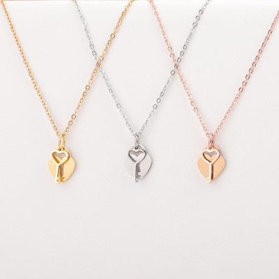 Collar con Candado y Llave de Corazón de Acero Inoxidable para Parejas - Colgante que No se Desvanece