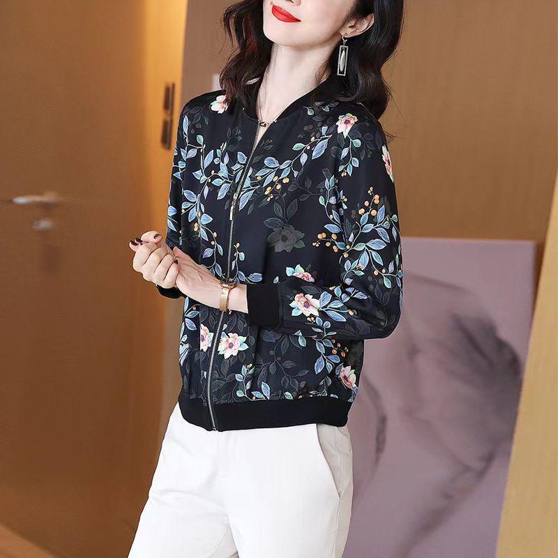 Mom's Chic Thin Baseball Jacket for Middle-Aged Women – Perfect for Spring and Autumn, Plus Size Available