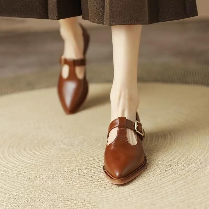 Vintage Belt Buckle Pointed Head Single Shoes Women 2025 New Soft Leather Small Leather Shoes Thick Heel Single Shoes
