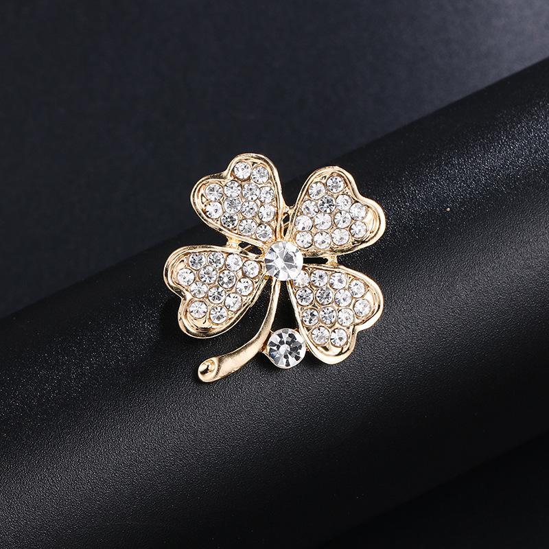 Gold-Plated Acrylic Four-Leaf Clover Brooch Pin Fashion Accessories